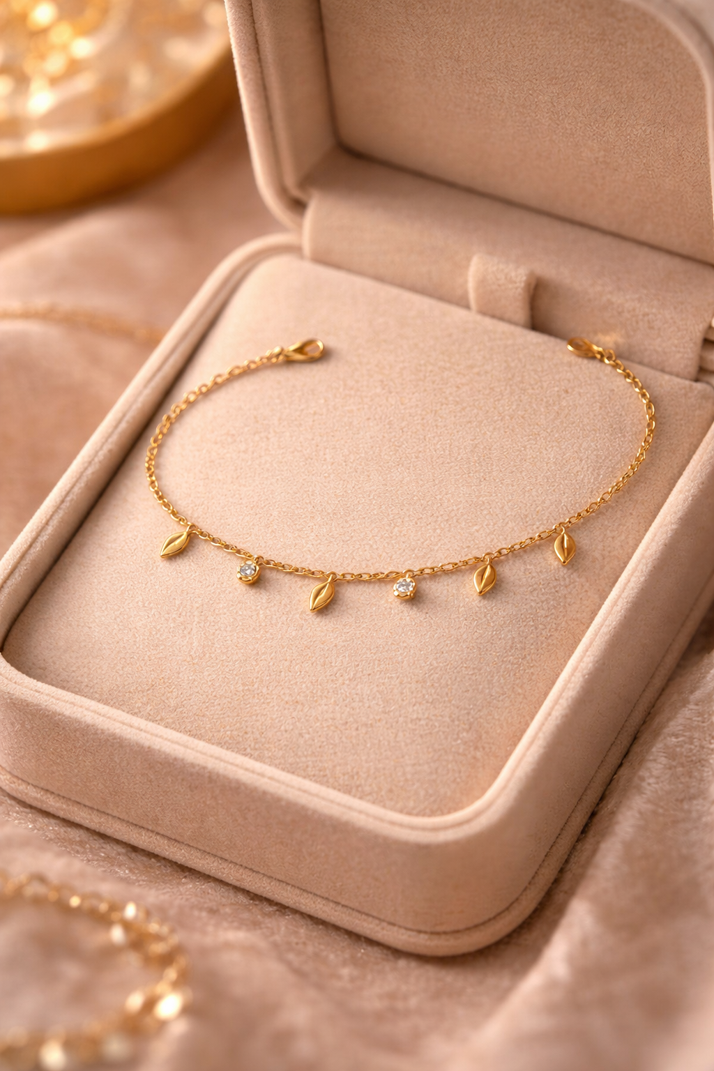 Minimal Gold Leaf Charm Bracelet | Dainty Everyday Bracelet for Women