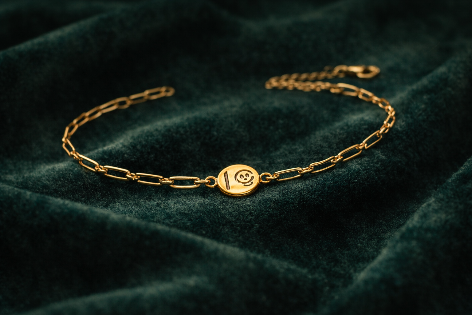 Gold Coin Charm Link Bracelet | Minimal Statement Chain Bracelet for Women