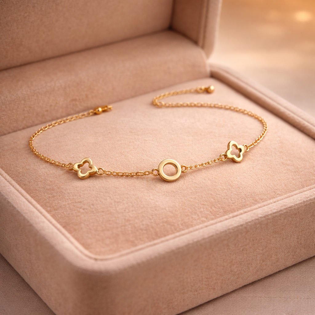 Minimal Gold Clover Charm Bracelet | Dainty Lucky Charm Bracelet for Women