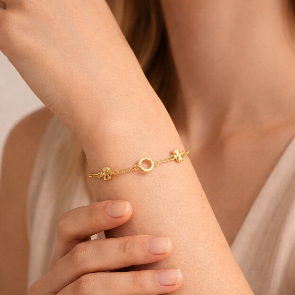 Minimal Gold Clover Charm Bracelet | Dainty Lucky Charm Bracelet for Women
